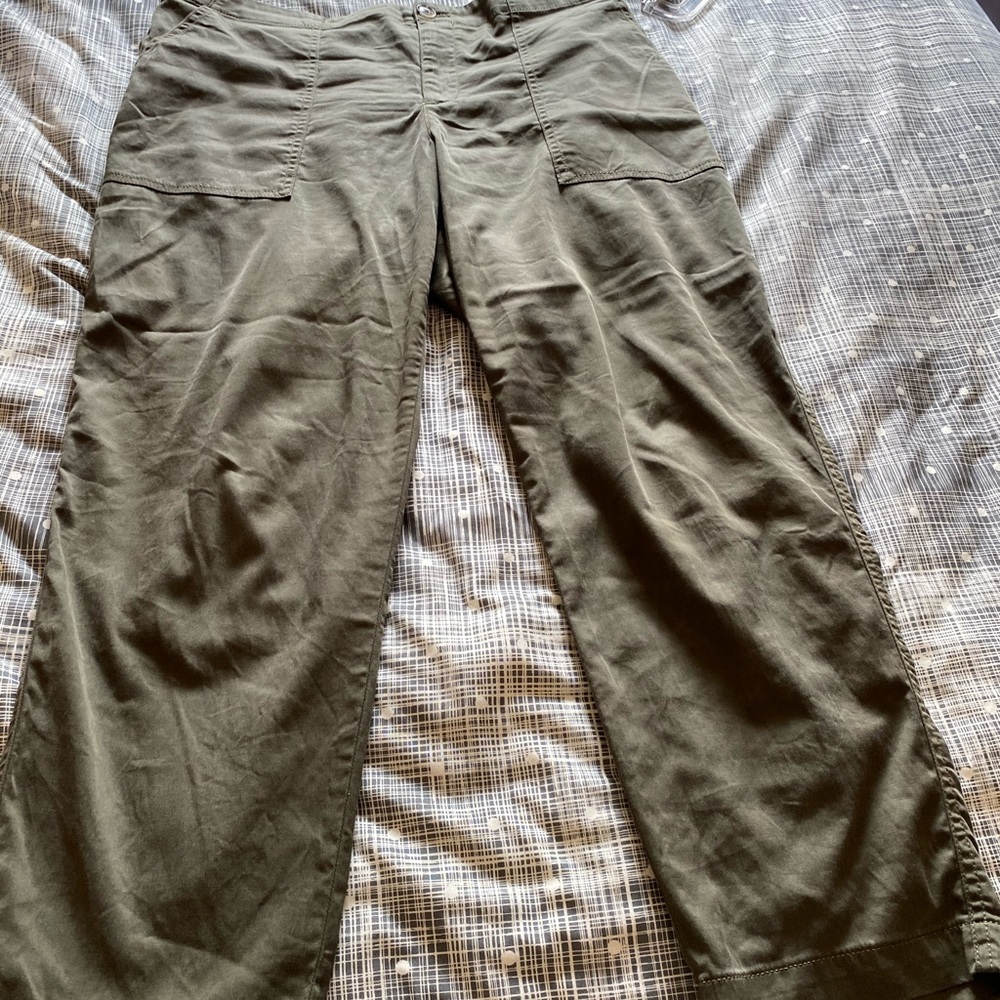 Lou and Grey cropped pants